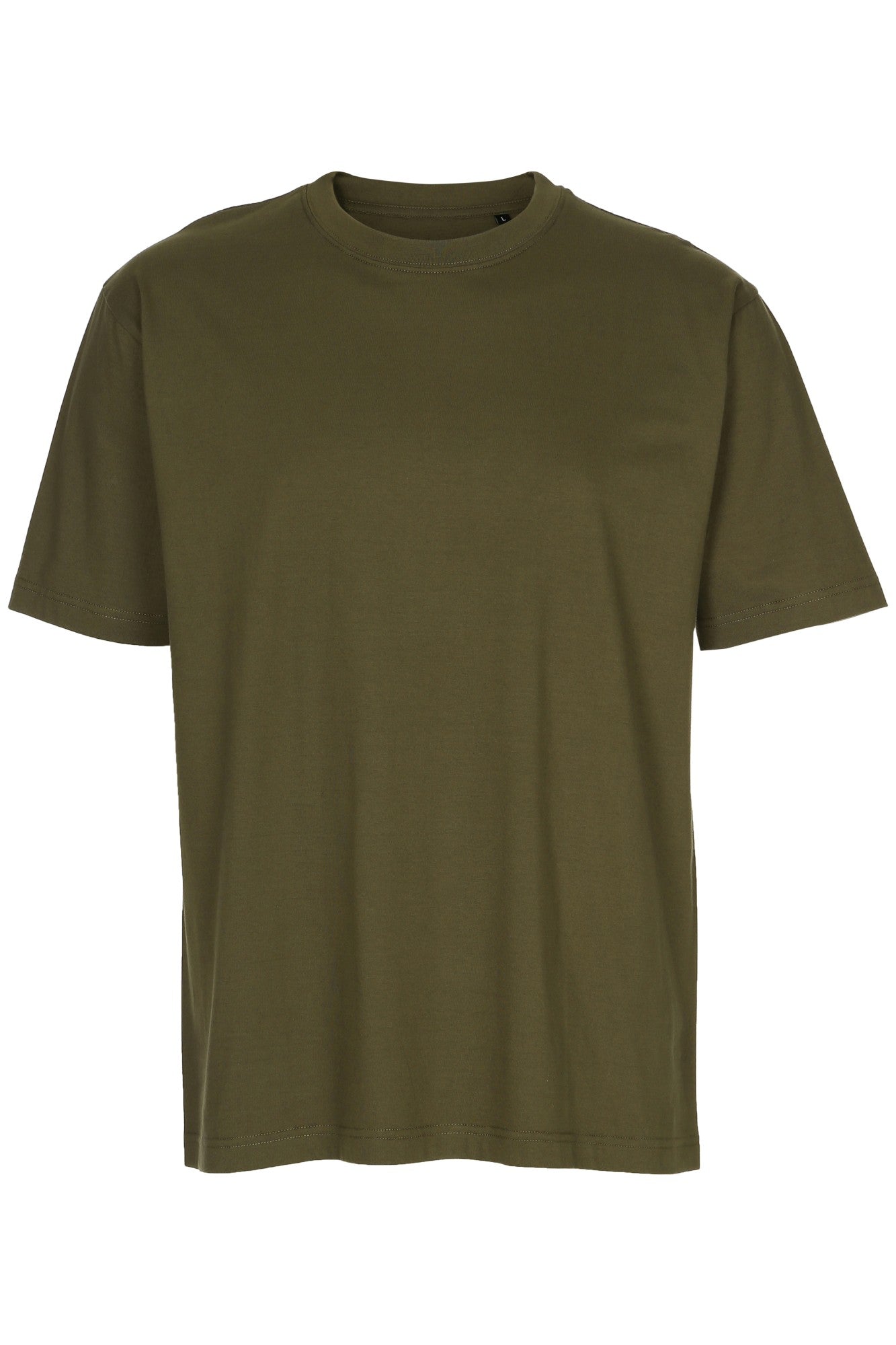 Opdag HiddenTrends Basic T-shirt i Army
HiddenTrends Basic T-shirt i Army er en tidløs base, der giver din garderobe et roligt og naturligt udtryk. Den dæmpede grønne tone balancerer perfekt mellem det afslappede og det gennemførte – og fungerer både alene og under andre lag. Brug den til hverdag, på farten eller i weekenden, hvor praktisk tøj stadig gerne må se godt ud.
Økologisk og blød fra start
T-shirten er lavet af 100% økologisk kæmmet bomuld og enzymvasket for en glat overflade og en behagelig forne
