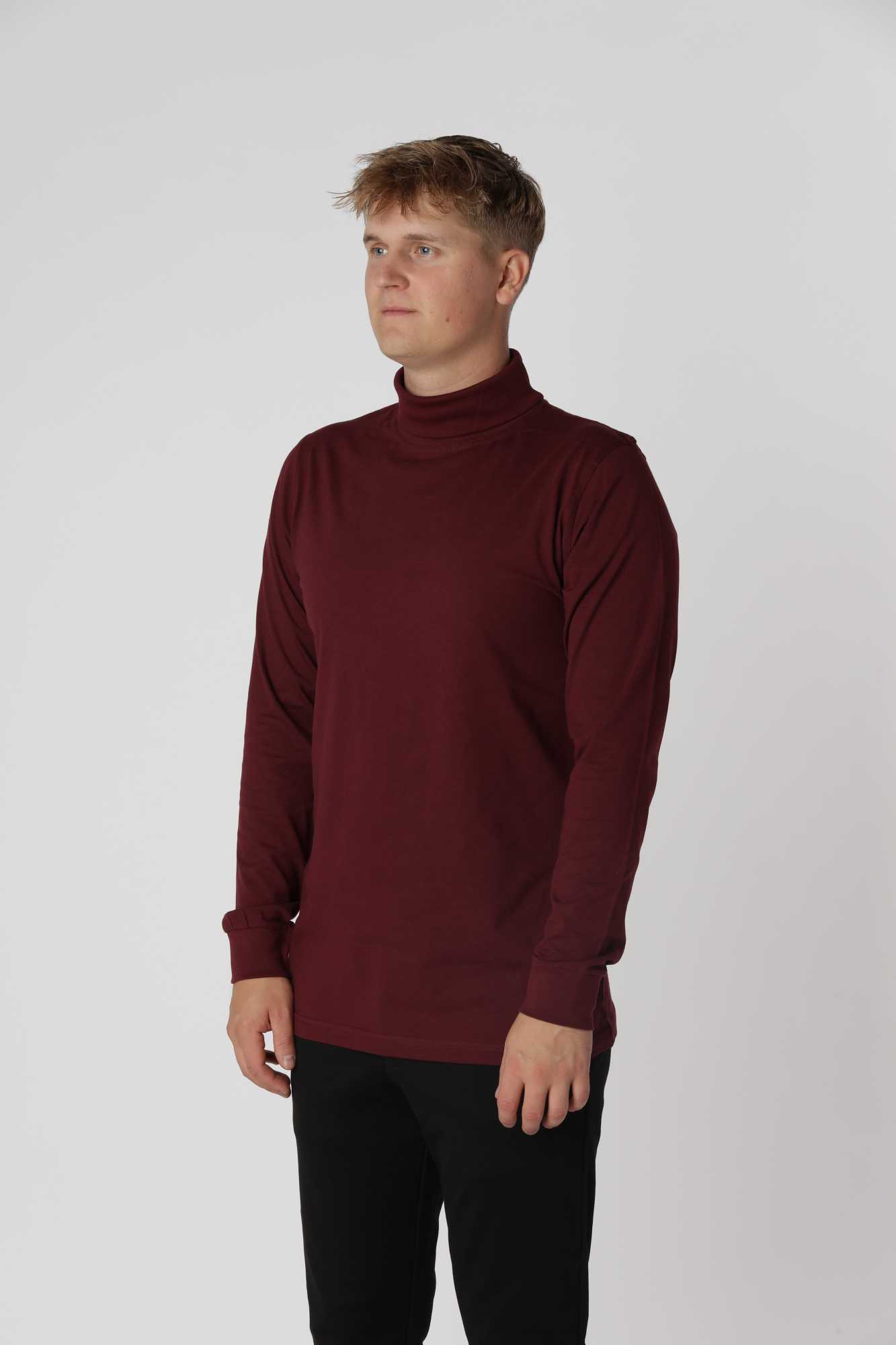 Klassisk Turtleneck T-shirt i farven Bordeaux, der kombinerer dyb rød nuance med stilrent look.
