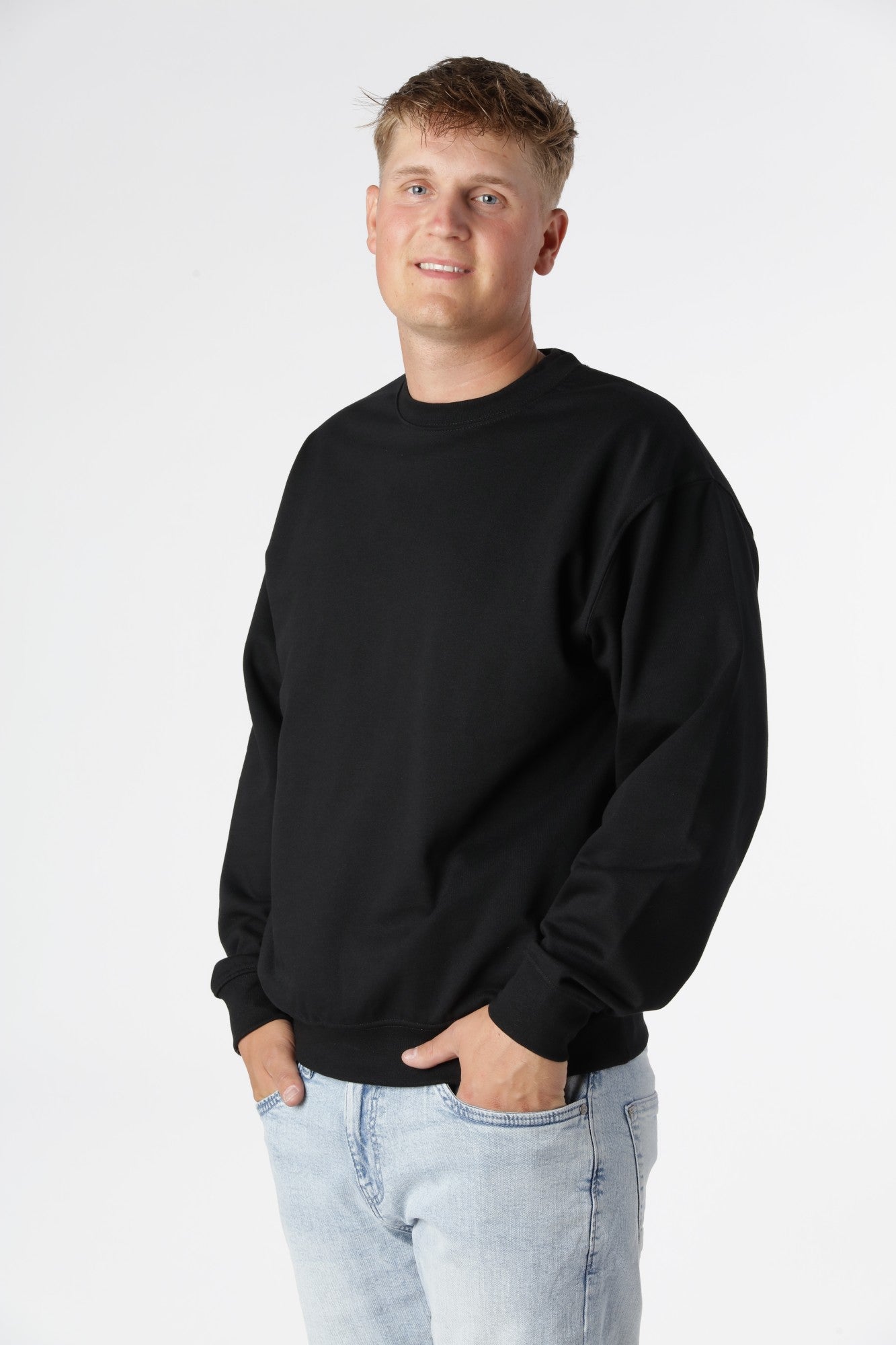 Klassisk sort design i Classic sweatshirt i Sort med enkel silhuet og slidstærk kvalitet